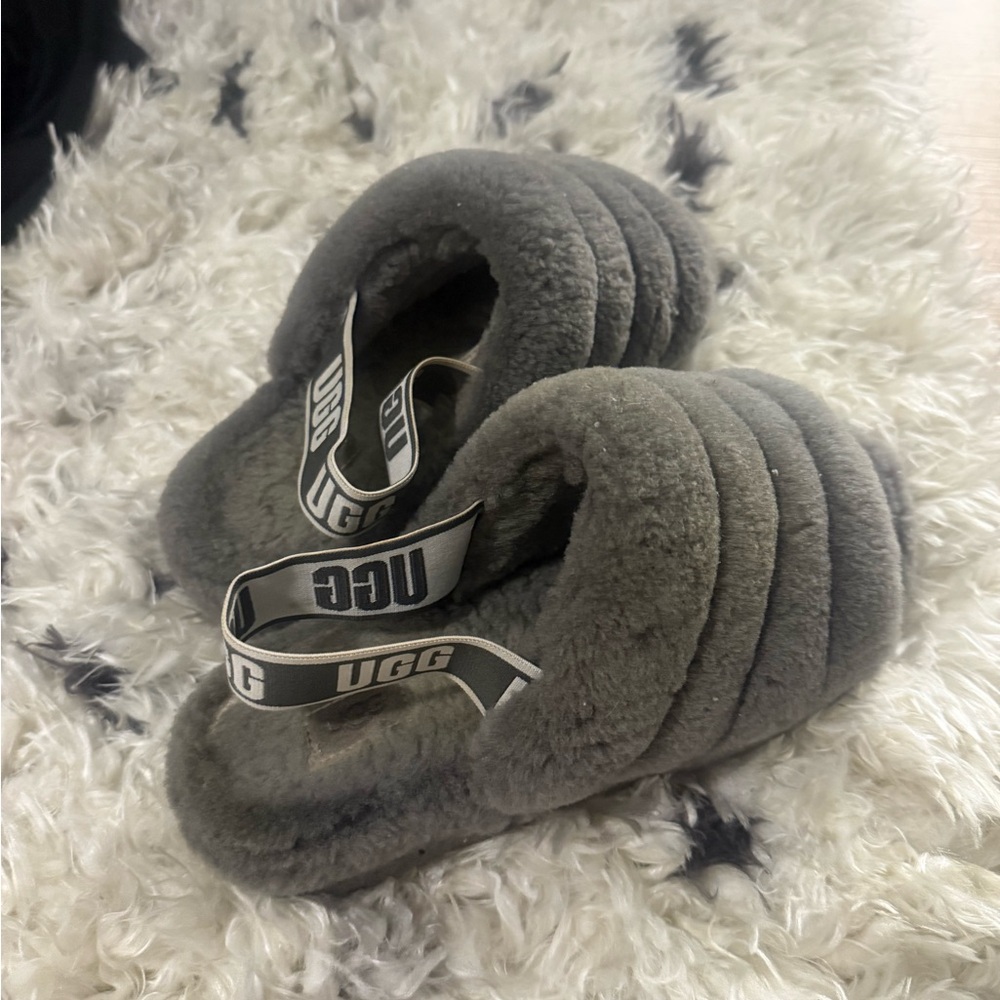 UGG FLUFF YEAH women’s slide charcoal us 8.5 - Picture 2 of 3